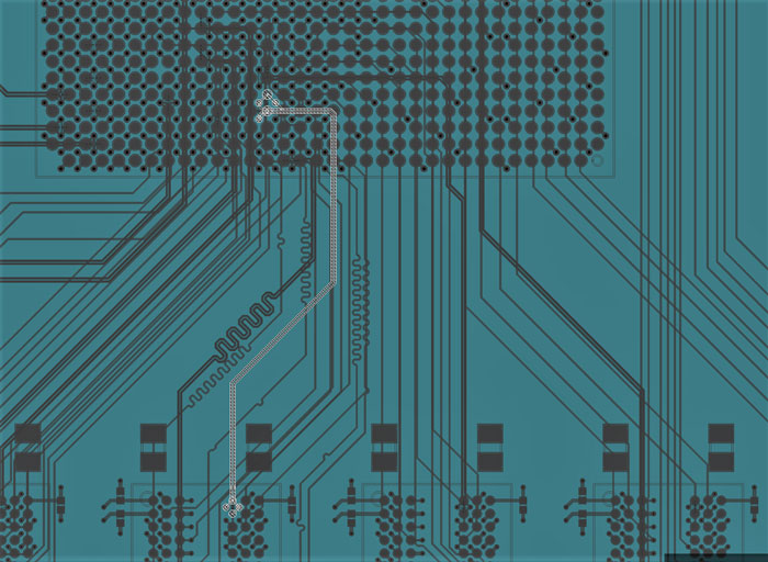 Figure 3: DQS routed from controller to SDRAM Abbildung 3: Vom Controller zum SDRAM geroutetes DQS